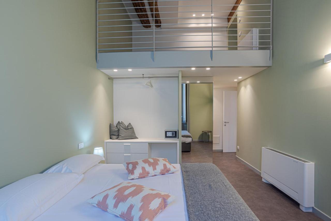 Suite Del Duomo - By Myhomeincomo Exterior photo
