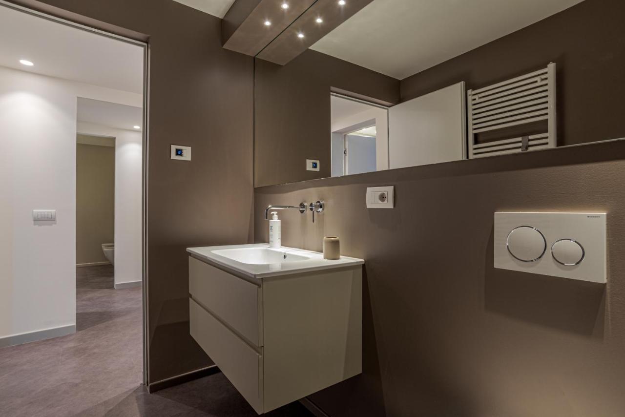 Suite Del Duomo - By Myhomeincomo Exterior photo