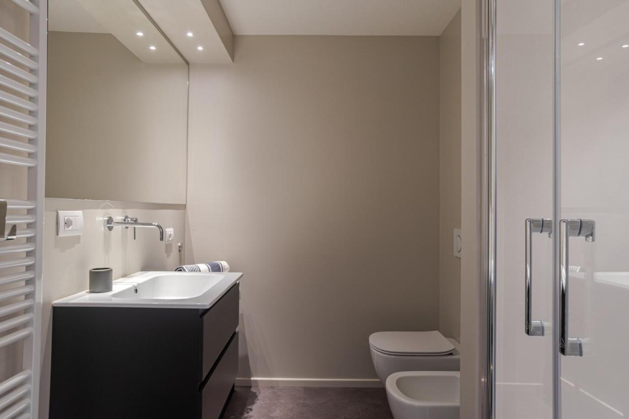 Suite Del Duomo - By Myhomeincomo Exterior photo